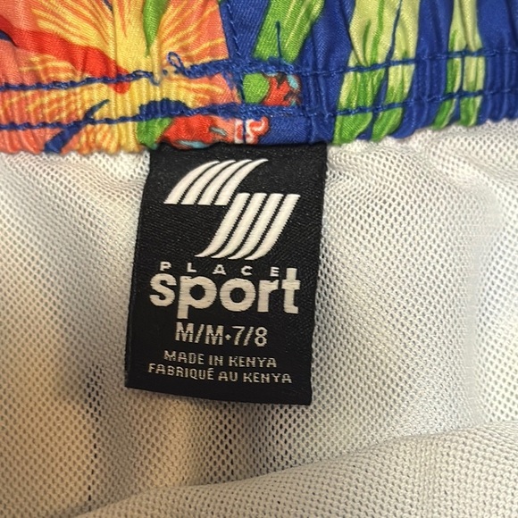 Boys Swim Shorts - Size 7/8 - Picture 3 of 5